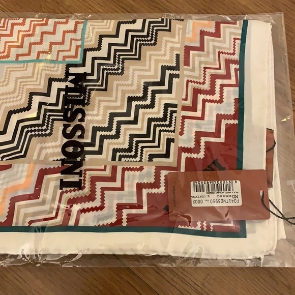 💕x2HP💕Missoni geometric zig zag chevron print silk scarf - Picture 6 of 6